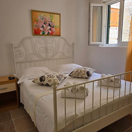 Apartmani Marija Baška Voda Extérieur photo
